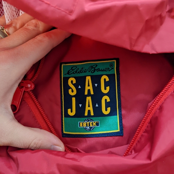 Eddie Bauer Ebtek Large Red Full Zip Hooded Wind Breaker. - Picture 6 of 7